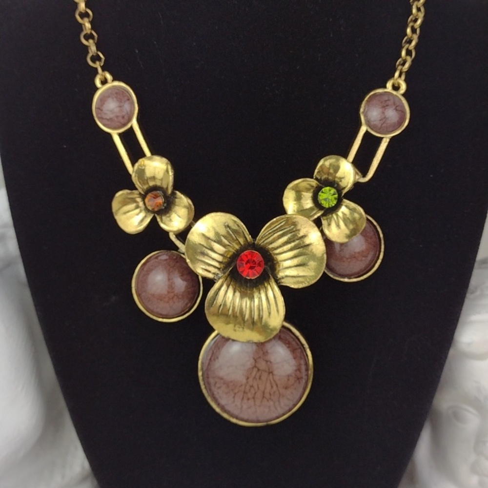 Stunning Brassy Gold Metal Flowers & Gemstones Steampunk Vibe Necklace
